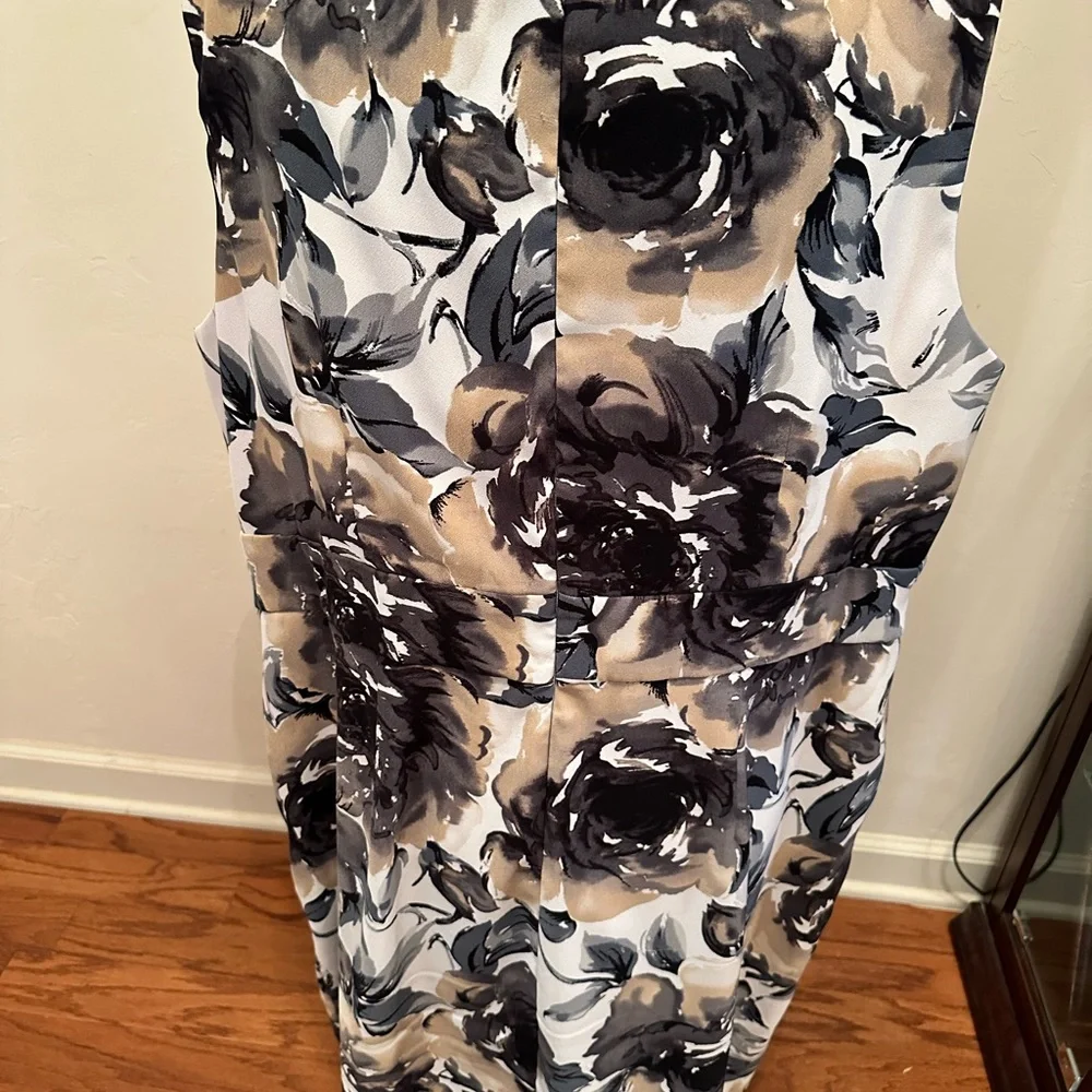 NWOT Floral Sleeveless Dress by Connected Women’s Plus Size 20W - Picture 4 of 9
